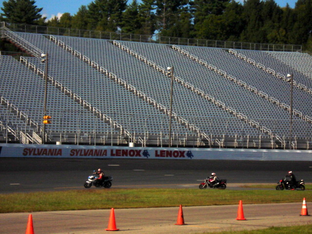 gal/2007 Loudon Track Day/pictures_095.jpg